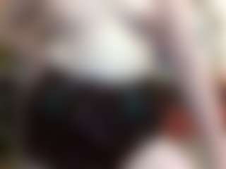 Live cam show with average-girl - Spank Brown Hair on studioflirtlive.com
