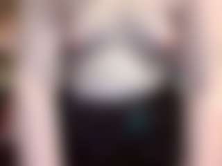 Live cam show with average-girl - Solo on Camming Site