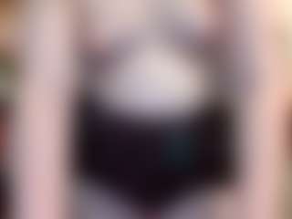 Live cam show with average-girl - Deepthroat on Camsoda