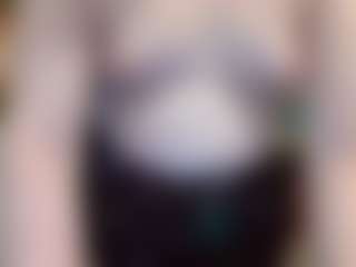 Live cam show with average-girl - Fingering on slutload