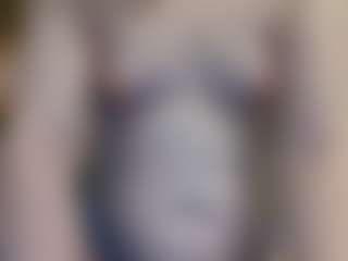 Live cam show with average-girl - Fingering on Camsoda