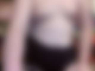 Live cam show with average-girl - Teen (18+) on Camsoda