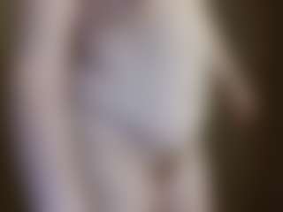 average-girl's Live Sex Cam Show