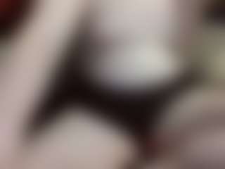 average-girl's Live Sex Cam Show