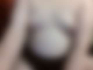 Live cam show with average-girl - Fetish on Dolls Live
