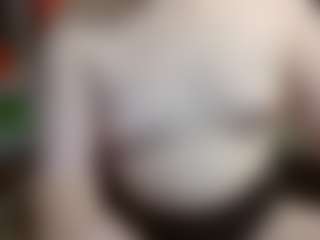 average-girl's Live Sex Cam Show