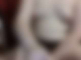Live cam show with average-girl - Dirty Talk on Camsoda