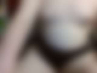 average-girl's Live Sex Cam Show