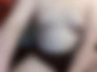 Live cam show with average-girl - Spank on Camming Site