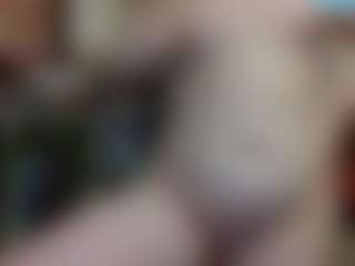 Live cam show with average-girl - Solo on Camiplay Live