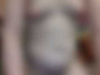 Live cam show with average-girl - Joi on Camsoda