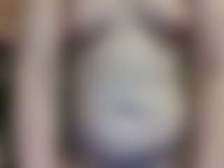 Live cam show with average-girl - Bedroom on nudelive.tv