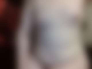 average-girl's Live Sex Cam Show