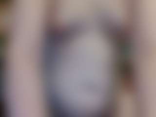 Live cam show with average-girl - Average on Soda Cam