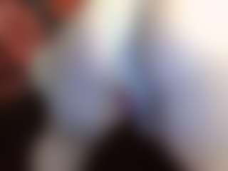 Live cam show with average-girl - Athletic on Strip Flash - Live Sex Shows