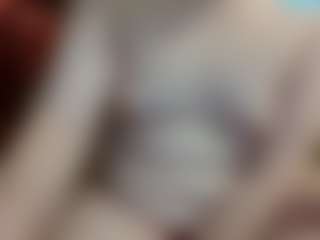 Live-camshow met average-girl - Hairy Pussy Brown Hair op Camsoda