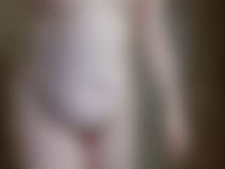 average-girl's Live Sex Cam Show