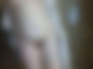 average-girl's Live Sex Cam Show