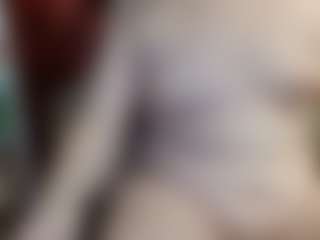Live cam show with average-girl - Amateur Brown Hair on Mixed Magazine Live