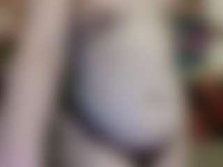 Spettacolo in cam dal vivo con average-girl - Cute su Camsoda