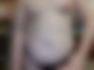 Live cam show with average-girl - Average on Camsoda