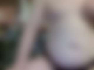 Live cam show with average-girl - Bedroom Toys on livesuperchat.net