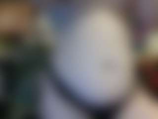 Live cam show with average-girl - Deepthroat on Dolls Live