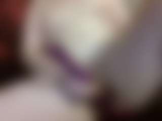 average-girl's Live Sex Cam Show