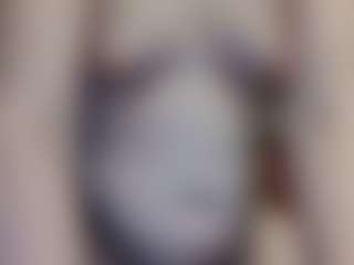 Live cam show with average-girl - Thong on Camversity