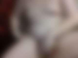 average-girl's Live Sex Cam Show