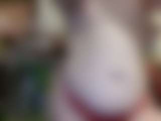 Live cam show with average-girl - Athletic BBW on live.xbliss.ai