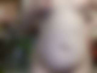 Live cam show with average-girl - Role Play on madthumbs
