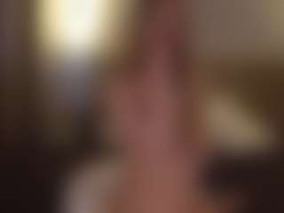 Live cam show with AmityAlford - Blonde Hair on Stripli.com