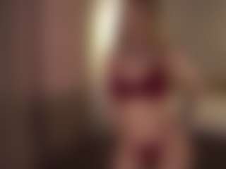 Live cam show with AmityAlford - Teen (18+) on studioflirtlive.com