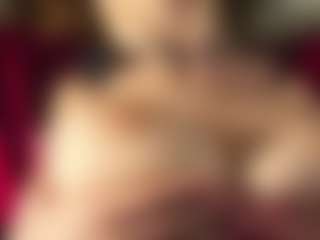 Live cam show with TaiteHails - Cowgirl on Soda Cam