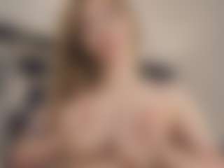 Live cam show with OctaviaHearing - Blue Eyes on Camversity