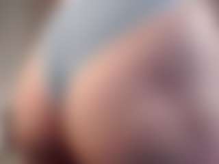 Live cam show with Mary - Moaning on Camsoda