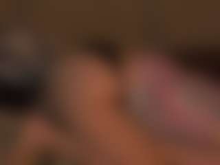 Live cam show with DreamyLinaa - Public on Fling VIP Chat
