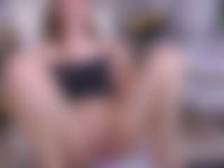 Live cam show with DreamyLinaa - Green Eyes on Milfs Live