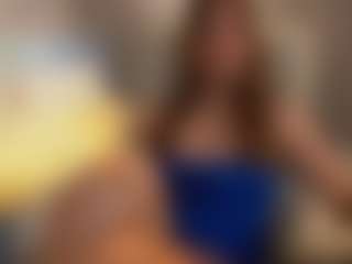 Live cam show with DreamyLinaa - Striptease on Camsoda