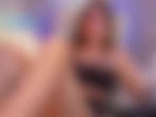 Live cam show with DreamyLinaa - Drinking on Uber Horny