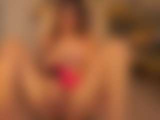 Live cam show with DreamyLinaa - Nipple Piercings on Adult Interactions