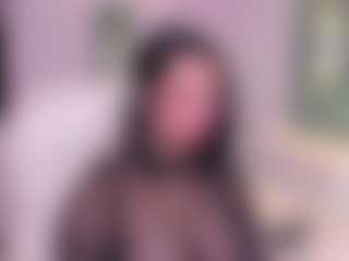 Live cam show with Amaiha - Fingering on Camsoda