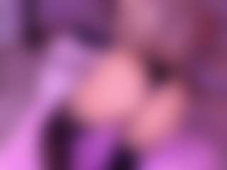 Live cam show with Amaiha - Anal Teen (18+) on Dare Cams