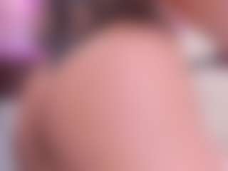 Live cam show with Amaiha - Shaved Pussy on Dare Cams