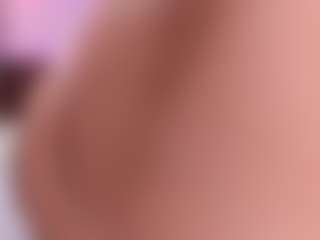 Live cam show with Amaiha - Natural on googirlz