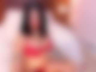 Live cam show with Amaiha - Oil on Camsoda