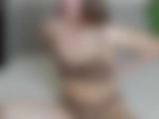 Live cam show with Sassy-Jam - Small Tits Mature on Milfs Live