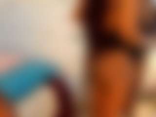 Live cam show with Adry-Morris - Handjob on Camsoda