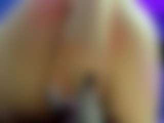 Live cam show with EvaConors - Green Eyes on Hubzter Live